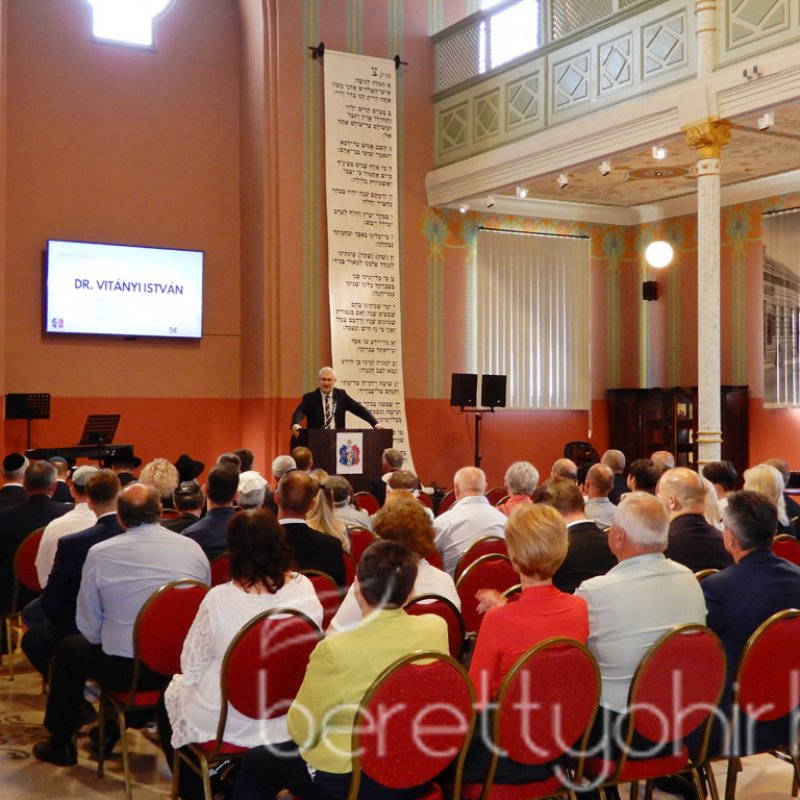 Átadták a felújított zsinagógát 22